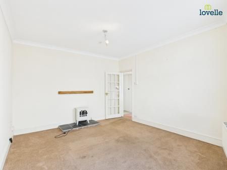 2 bedroom Terraced House To Let - Photo 2