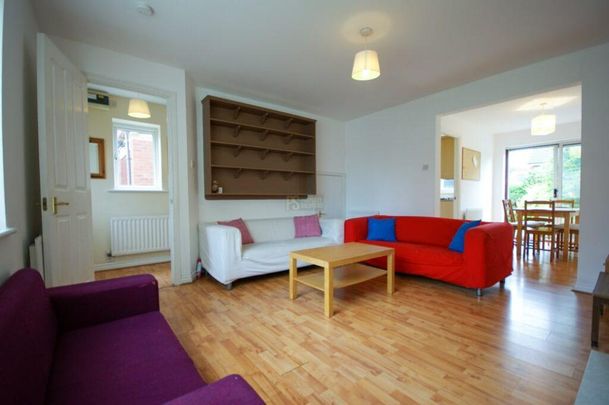 3 bedroom property to rent - Photo 1