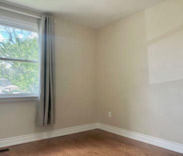 For Lease - 529 Third Line Unit# Main, Oakville, Ontario - Photo 3