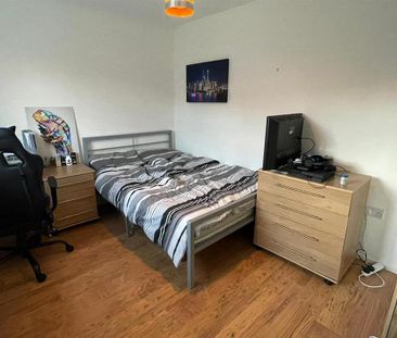 4 bedroom private hall to rent - Photo 4