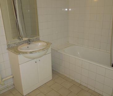 Location Appartement 3 pièces 56m² MONTPELLIER 34000 - Photo 4