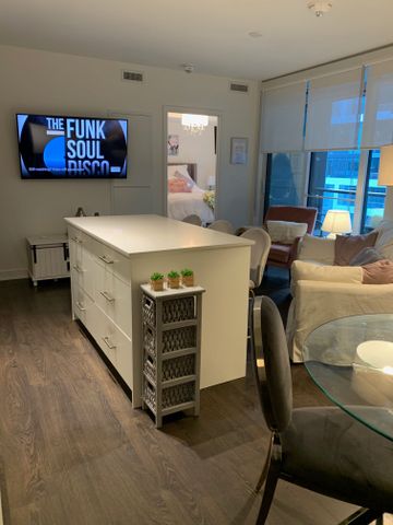 For Lease - 27 Bathurst Street Unit# 721, Toronto, Ontario - Photo 2