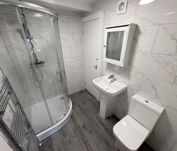 Ash Road, Headingley, LS6 3HD, Leeds - Photo 2