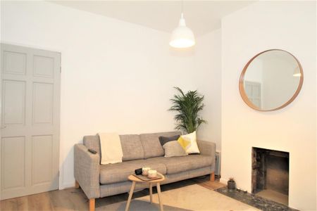 2 bedroom property to rent - Photo 3