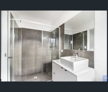 🏡 Simple Living in a Convenient Location - Photo 3