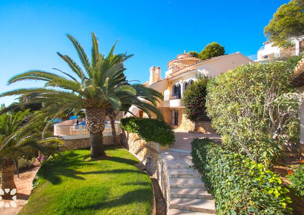 Rent villa DAUPHIN