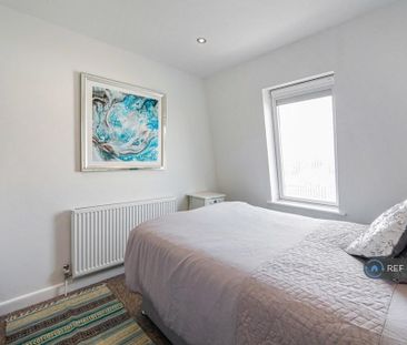 5 bedroom terraced house to rent - Photo 4