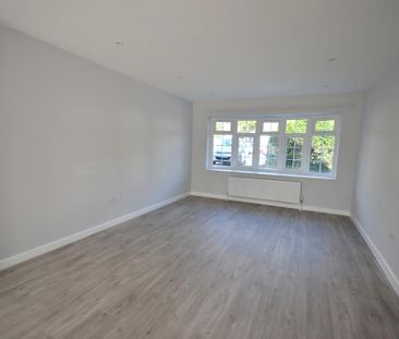 4 bedroom semi-detached house to rent - Photo 3