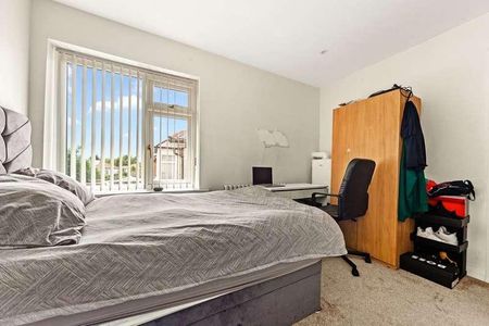 Street Lane, Leeds, LS17 - Photo 4