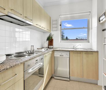 Sleek, Sundrenched with Elevated Vistas - Photo 6