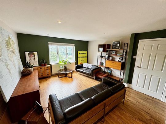 4 bedroom detached house to rent - Photo 1