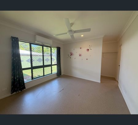 53 City View Crescent, Mooroobool, Qld 4870 - Photo 4