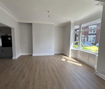 3 bedroom end of terrace house to rent - Photo 3