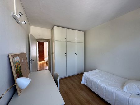 Location Appartement 4 pièces 65m² - Photo 4