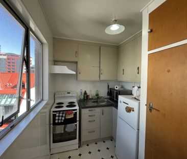 Prime Location Alert! - Photo 4
