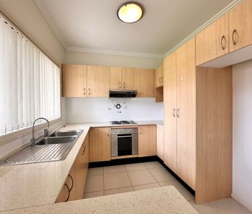 Modern, 4 Bedroom Duplex!! - Photo 6