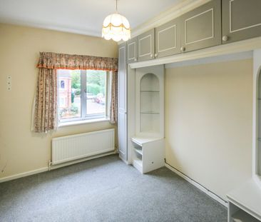 Flat to rent on - Photo 1
