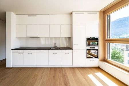 Living in a beautiful central location - Photo 3