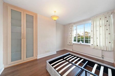 3 bedroom in Barnet - Photo 4