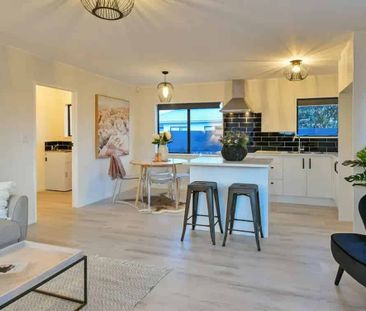 Beautiful 3 Bedroom + 2 Utility Rooms - Photo 1