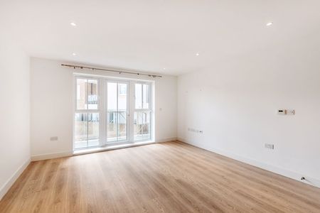 Flambard Way, Godalming, Surrey, GU7 - Photo 5