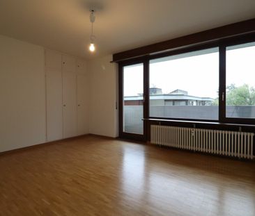 Arlesheim - helle und gemütliche 4 1/2 Zimmer-Wohnung im 2.OG - Photo 3