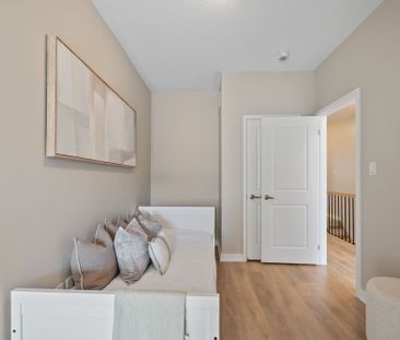 For Lease - 217 Huguenot Road, Oakville, Ontario - Photo 5