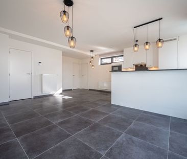 VICHTE - Lichtrijk en energiezuinig appartement met 2 SLPK én ruim ... - Photo 4