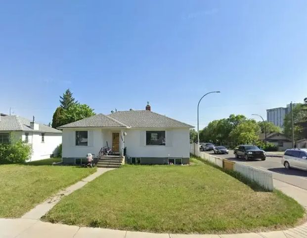 Cozy 2 Beds and 2 bathrooms basement suite | 1029 19 Avenue Northwest, Calgary - Photo 1