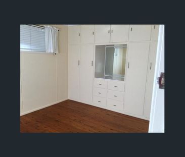 Charming 3-Bedroom Home in the Heart of Newtown - Photo 4