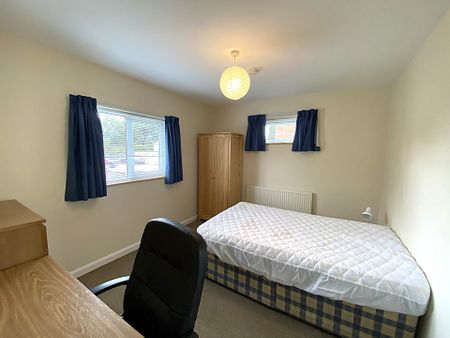 Downs Road, Canterbury - Photo 2