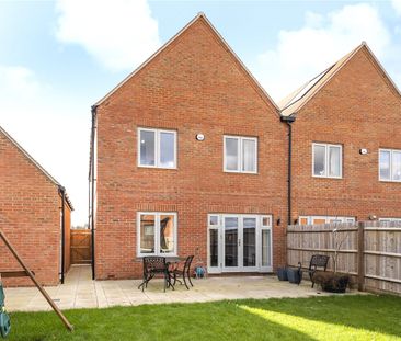 4 bedroom semi-detached house to rent - Photo 4