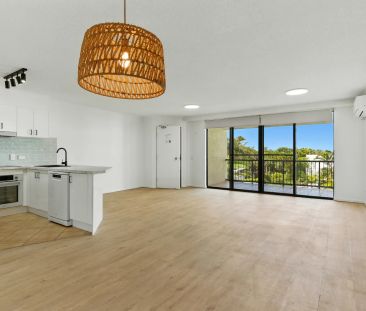 Absolute Beachfront Living! - Photo 2