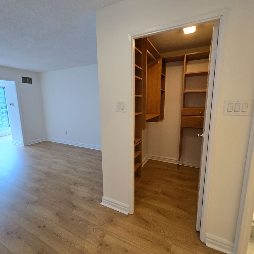 For Lease - 33 University Avenue Unit# 905, Toronto, Ontario - Photo 1