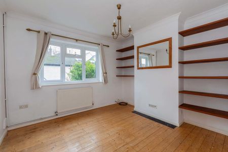 2 bedroom end of terrace house to rent - Photo 2