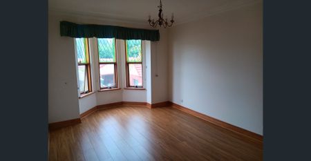 3 BEDROOM TOWNHOUSE FOR RENT IN A SOUGHT AFTER AREA! - Photo 2