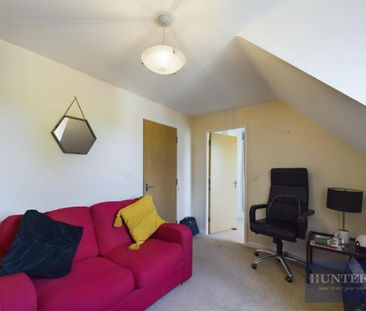 Wade Court, Hatherley - Photo 1