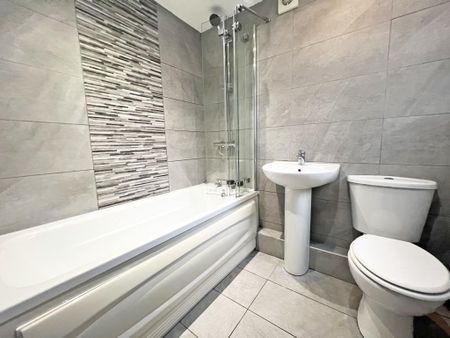 2 bedroom semi-detached house to rent - Photo 4