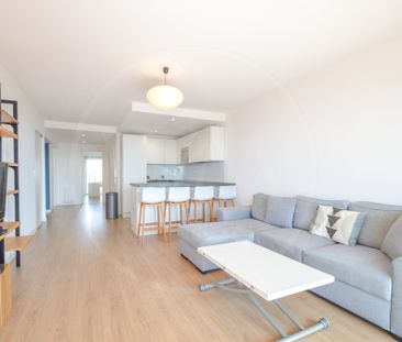 Location Appartement 3 pièces 66m² ST LAURENT DU VAR 06700 - Photo 2