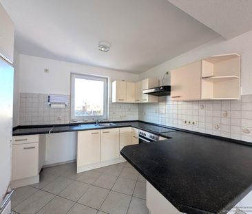 Dachgeschosswohnung – mit Kamin & offener Küche - Photo 4