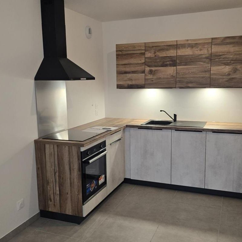 Location Appartement 2 pièces 47m² THONON LES BAINS 74200 - Photo 1