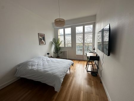 Location Appartement 5 pièces 113m² - Photo 3