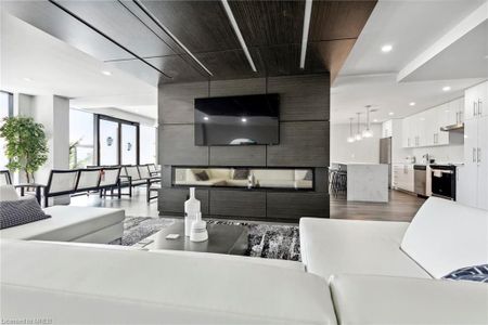 For Lease - 15 Queen Street Unit# 805, Hamilton, Ontario - Photo 2