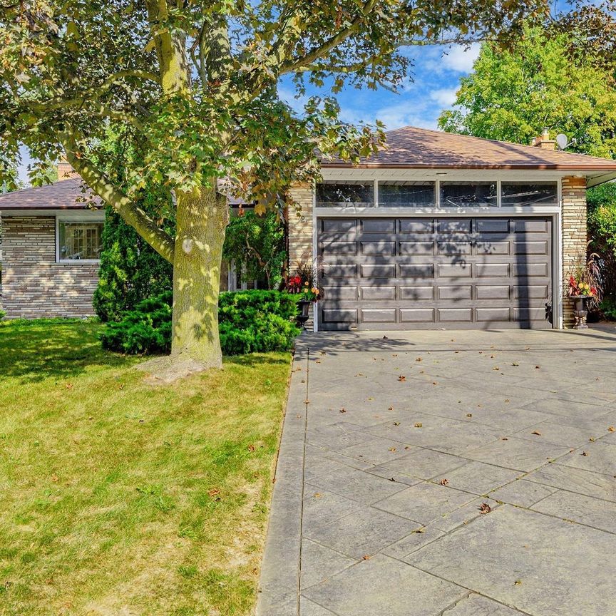 For Lease - 52 Landfair Crescent Unit# Upper, Toronto, Ontario - Photo 1