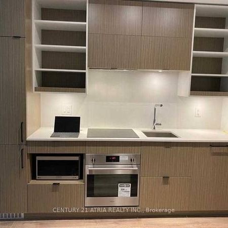 One Bedroom Condo Near Eaton Centre, TMU - Photo 4