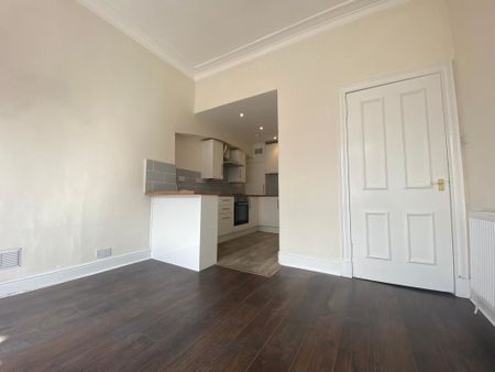 1 Bedroom Property To Rent - Photo 4