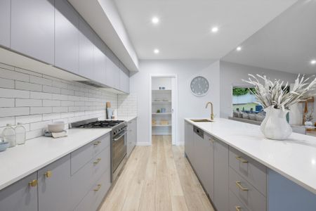 Executive West Albury Home - Photo 4