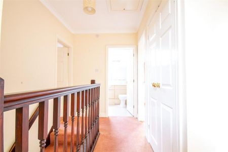 4 bedroom semi-detached house to rent - Photo 4