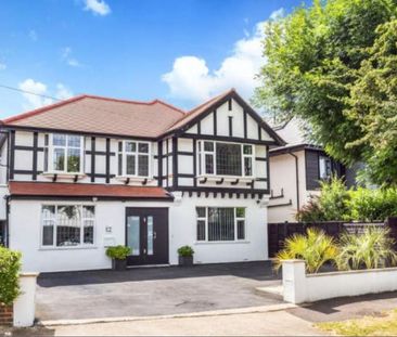 4 Bed Detached House, Derwent Avenue, SW15 - Photo 2