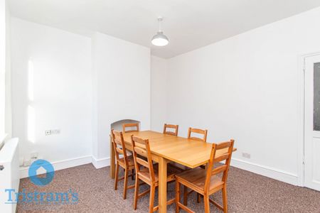 2 bed Semi-Detached House for Rent - Photo 5